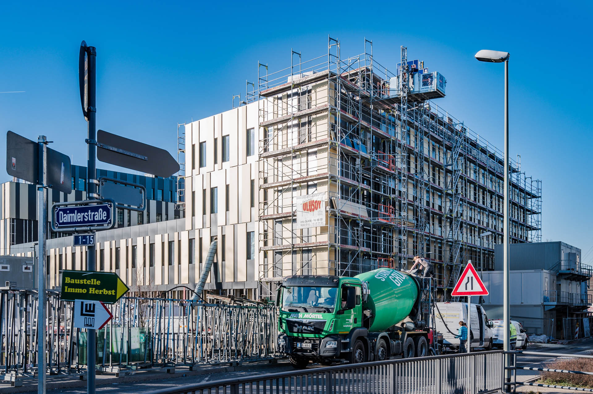 {{this.name Bild 2}}