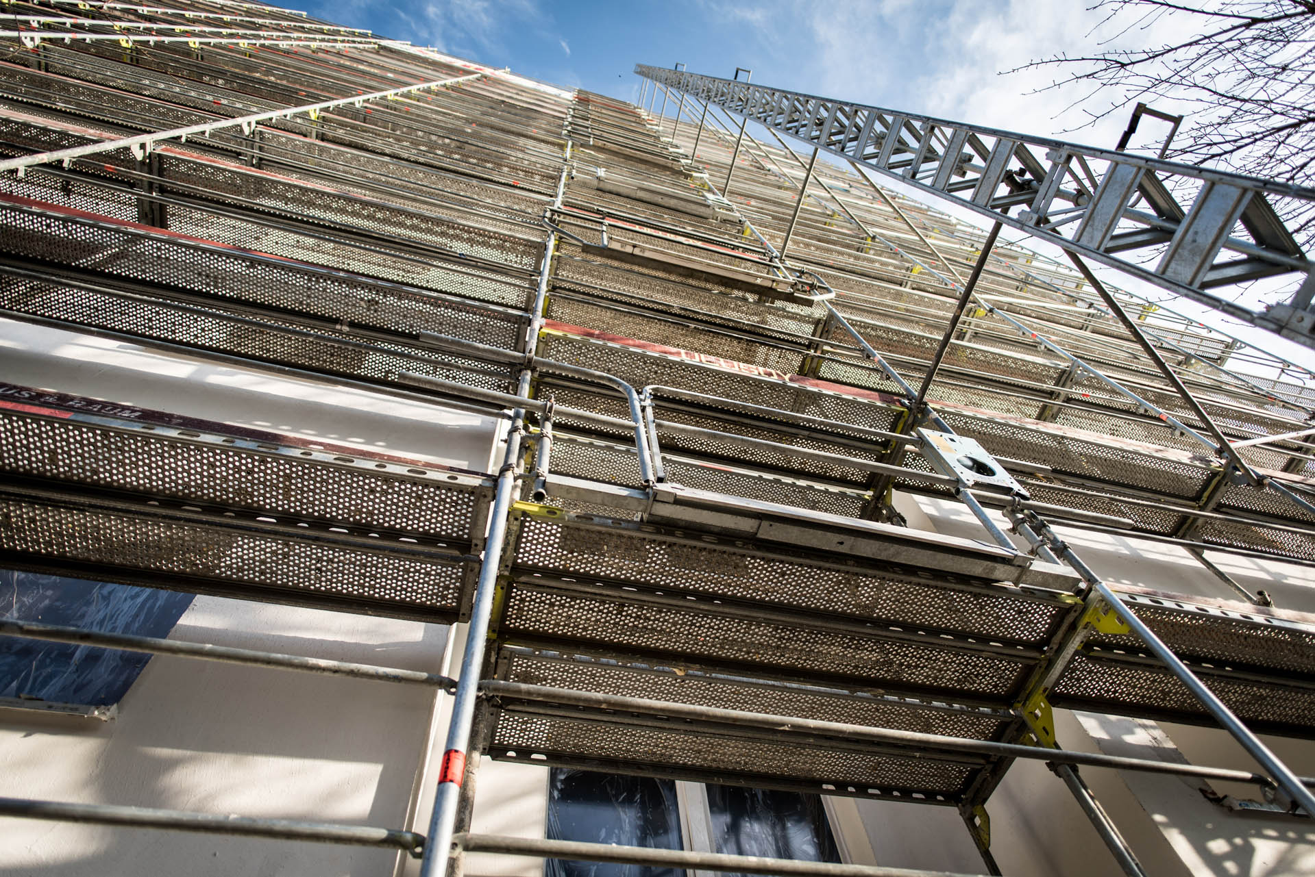 {{this.name Bild 4}}