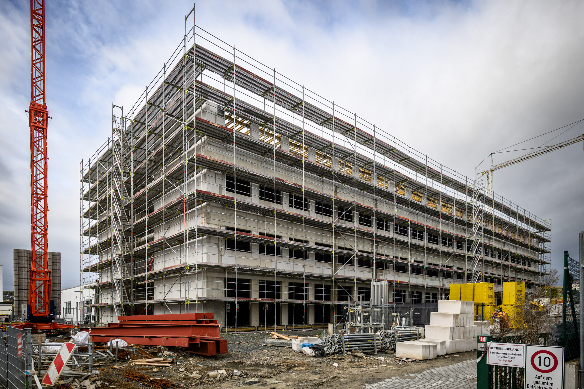 {{this.name Bild 2}}