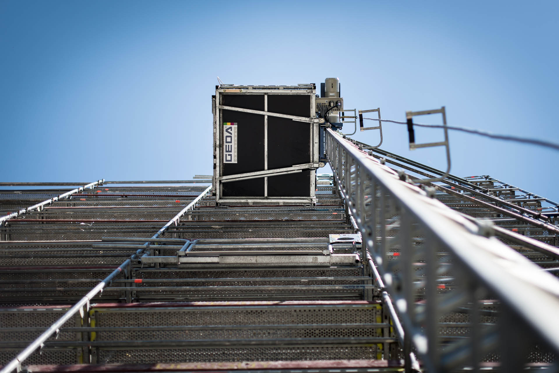 {{this.name Bild 9}}