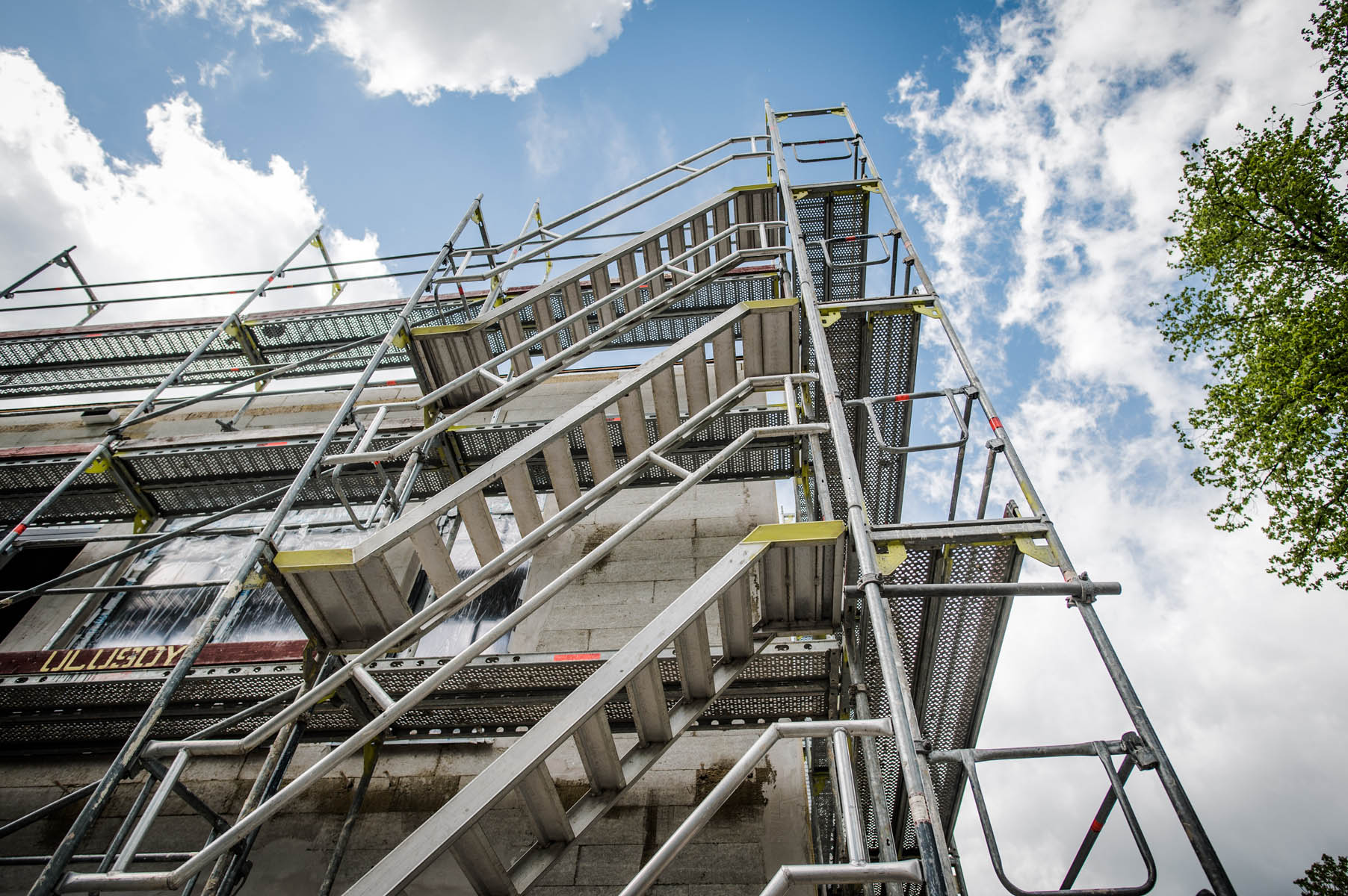 {{this.name Bild 10}}